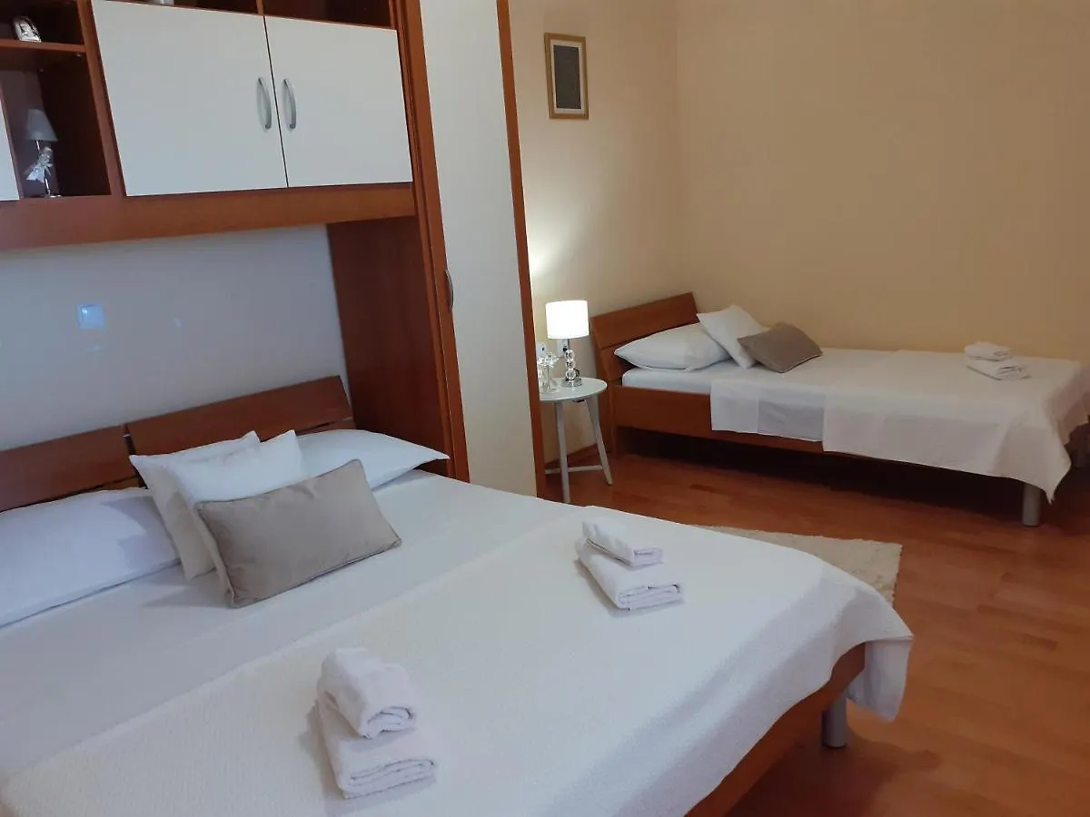 Apartament Apartmani Vionela Gorica